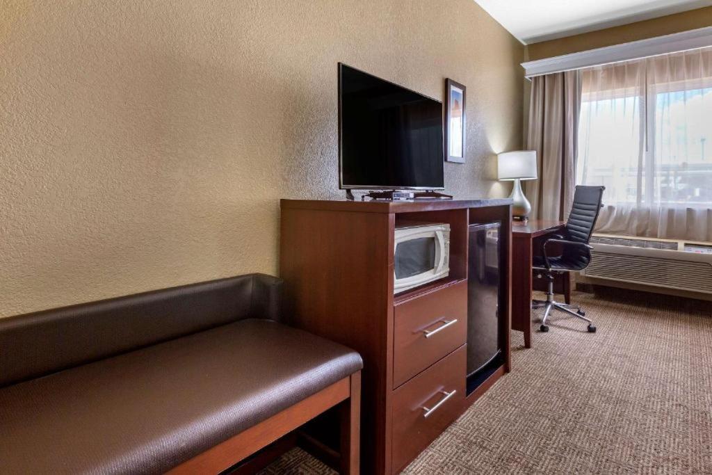 Comfort Inn & Suites Деминг Экстерьер фото